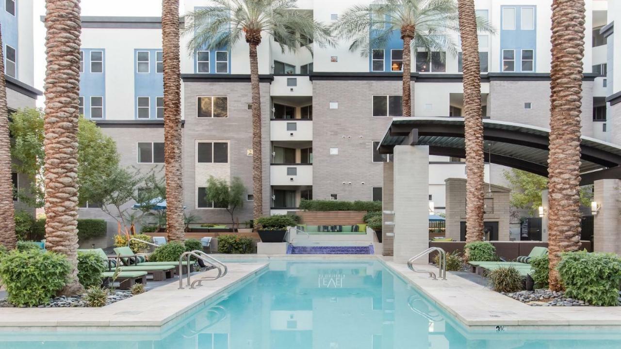 Shopping & Dining 1 Mile - 24 Hour Pool With Parking - 4036 * Phoenix